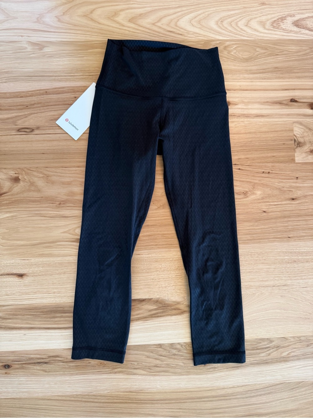 Lululemon Align HR Crop 21" Embossed Black